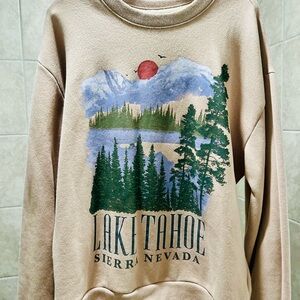 Hollister Sierra Nevada Lake Tahoe Tan Sweatshirt Crewneck size men’s large